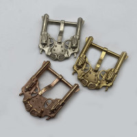 Пряжка для ремня с шипом декоративная 35 мм Револьверы