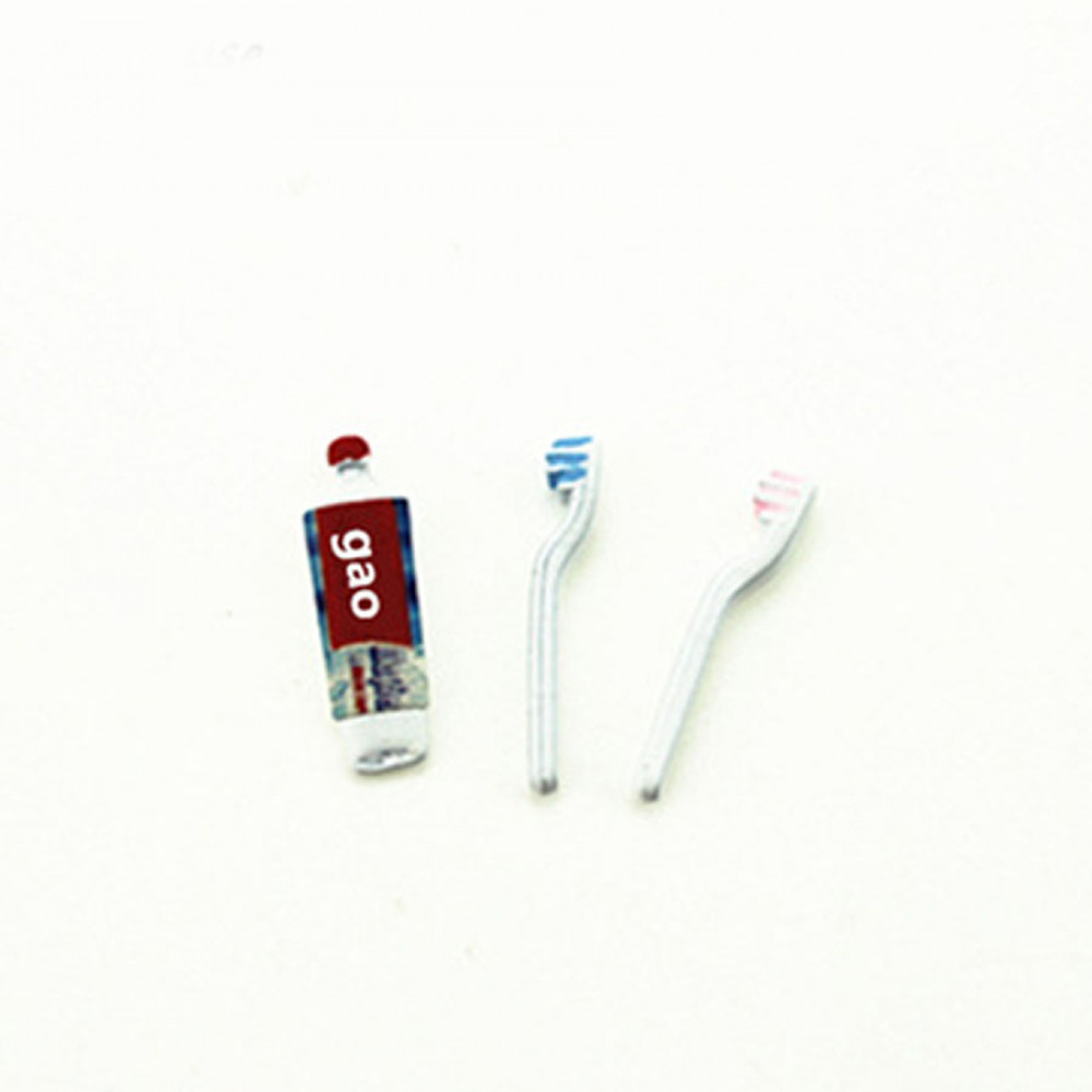 мини зубная щетка и паста
