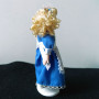 Кукла Девочка в синем платье с фартуком Миниатюра 1:12