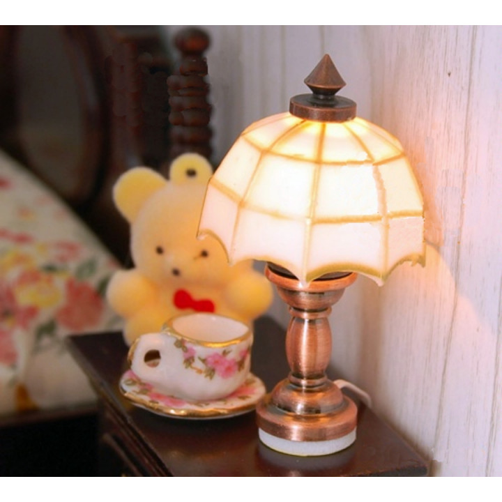 Настольная лампа Тиффани для кукол на проводе