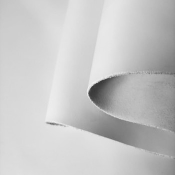 Кожа ШСК 2,1 мм пылевидная с покр. Белый