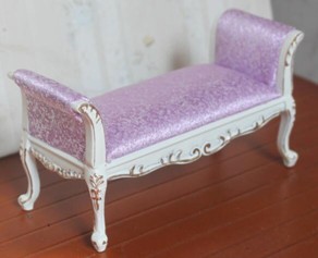 Миниатюра для кукол Кушетка Золото на белом | Галерея фото | Pava.pro Миниатюра для кукол Кушетка Золото на белом - фото товара