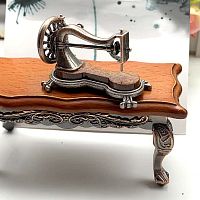 Швейная машинка ретро для кукольного дома  - купить для кожевенного хобби