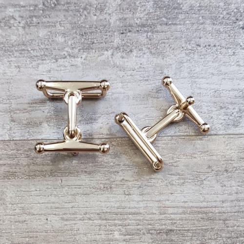 Пряжка 25 мм Н-образная с шипом Z1420 | Галерея фото | Pava.pro Пряжка 25 мм Н-образная с шипом Z1420 25Z 1420 - фото товара