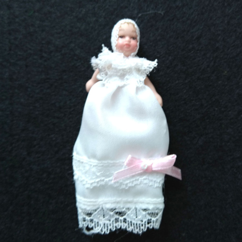 Кукла младенец в кружевах  Миниатюра 1:12 фото 4