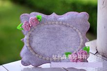 Вырубка из фетра Фоторамка серая с розами  - купить для кожевенного хобби
