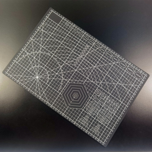 Мат А4 двусторонний для резки 21*30 см, цветной, толщ. 3 мм фото 3 Мат А4 двусторонний для резки 21*30 см, цветной, толщ. 3 мм фото 3