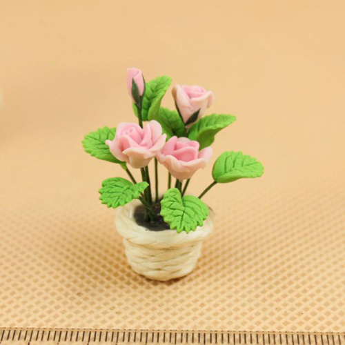 Розы в белом горшочке для кукольного дома 1:12 фото 2