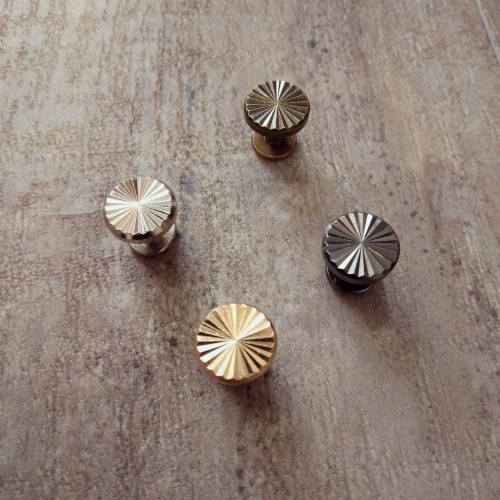 Винт декоративный 10 мм Рифленый Винт декоративный 10 мм Рифленый