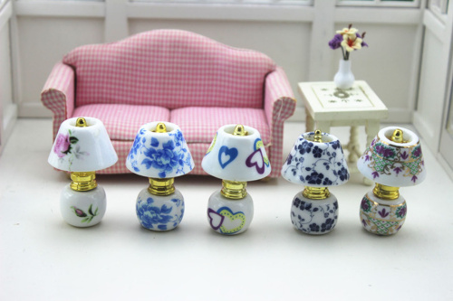 Лампа настольная для кукольного домика декоративная фото 2 Лампа настольная для кукольного домика декоративная фото 2