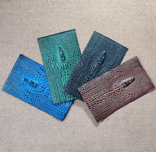 Кожа Крс в формате 18,5*10,5 см с тиснением голова крокодила