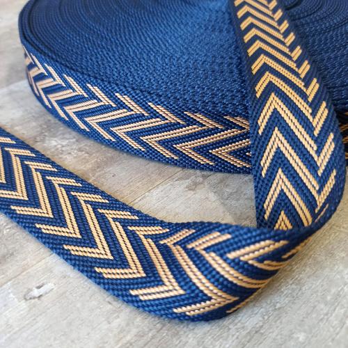 Лента ременная стропа 38 мм жаккард Зигзаг фото 7 Лента ременная стропа 38 мм жаккард Зигзаг фото 7