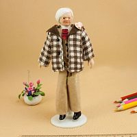 Кукла Мужчина в клетчатом пиджаке Миниатюра 1:12  - купить для кожевенного хобби