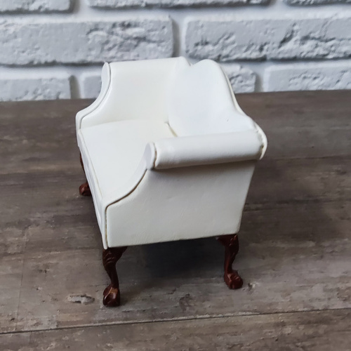 Диван для кукол Классика белый Миниатюра 1:12 | Галерея фото | Pava.pro фото 3 Диван для кукол Классика белый Миниатюра 1:12 D JY-0021 - фото товара фото 3