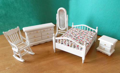 Спальный гарнитур для кукол Белый Миниатюра 1:12   - фото товара