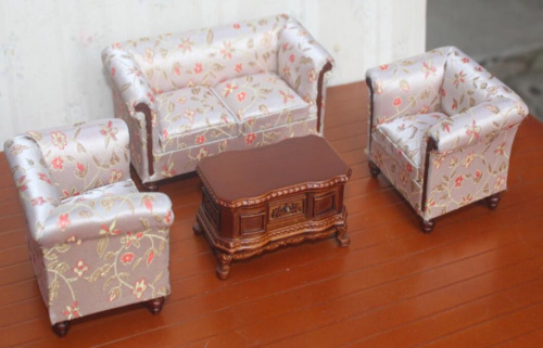 Мягкая мебель для кукол Обивка в пастельной гамме Орех | Галерея фото | Pava.pro Мягкая мебель для кукол Обивка в пастельной гамме Орех - фото товара