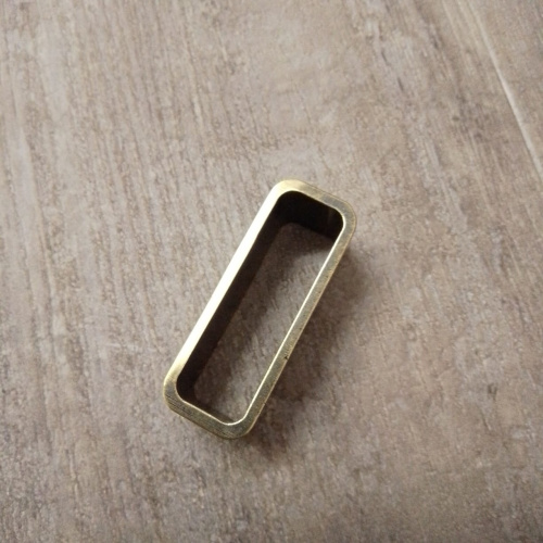 Шлевка для ремня Перо Латунь | Галерея фото | Pava.pro фото 3 Шлевка для ремня Перо Латунь FBB Sh-4177 - фото товара фото 3