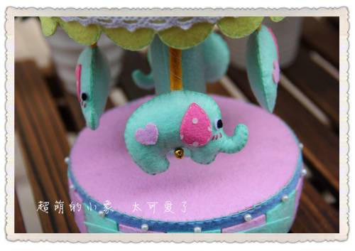 Вырубка из фетра Карусель со слониками  FT XQ-1730 - фото товара фото 5