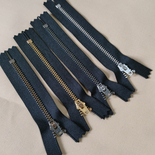 Молния металлическая №4 18 см джинсовая YKK Япония Молния металлическая №4 18 см джинсовая YKK Япония