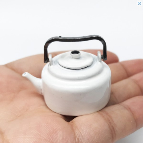 Чайник классический для кукольной кухни Миниатюра 1:12 фото 3