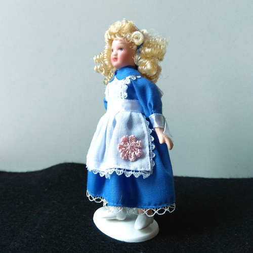 Кукла Девочка в синем платье с фартуком Миниатюра 1:12 | Галерея фото | Pava.pro фото 4 Кукла Девочка в синем платье с фартуком Миниатюра 1:12 DH DK-725 - фото товара фото 4