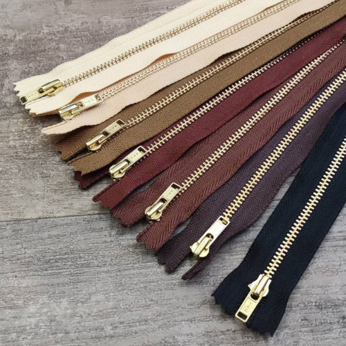 Молния металлическая №3 30см зубья под золото YKK Япония фото 3 Молния металлическая №3 30см зубья под золото YKK Япония фото 3