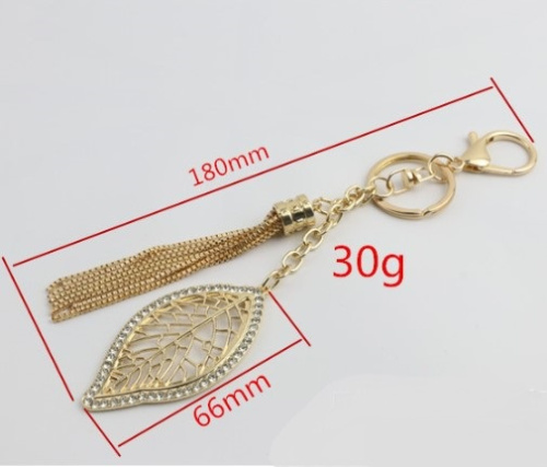 Кисть с подвеской и кольцом на карабине фото 3