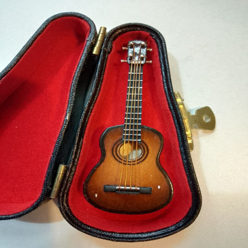 Гитара для куклы фото 7 Гитара для куклы фото 7