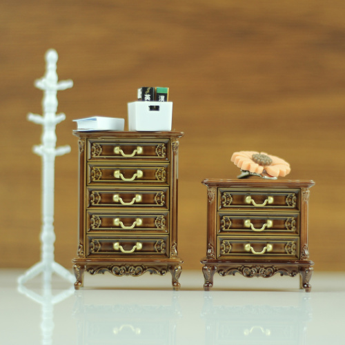 Комод с выдвижными ящиками Комод с выдвижными ящиками