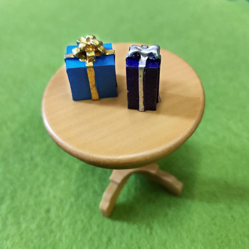 Набор подарков для кукольного дома 2 шт. | Галерея фото | Pava.pro Набор подарков для кукольного дома 2 шт. - фото товара
