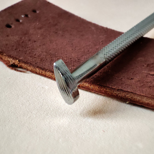 Штамп для тиснения по коже P-368 Япония | Галерея фото | Pava.pro Штамп для тиснения по коже P-368 Япония IA-Р368 - фото товара