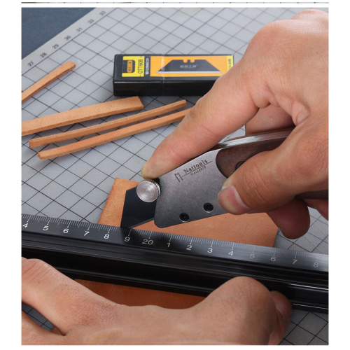 Нож для кожи профессиональный со сменным лезвием Nattools фото 4