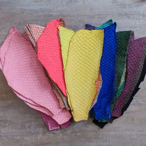 Кожа рыбы 0,7 мм Карп матовый 8*20 см Кожа рыбы 0,7 мм Карп матовый 8*20 см