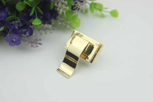 Застежка для сумки с язычком фото 2 Застежка для сумки с язычком фото 2