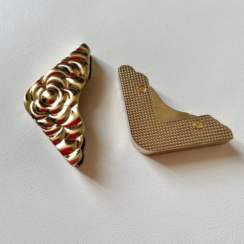 Уголок металлический для сумок Y-1427 | Галерея фото | Pava.pro Уголок металлический для сумок Y-1427 Y-1427 - фото товара