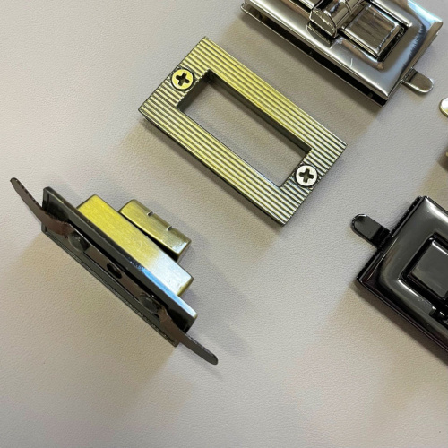 Застежка для сумки поворотная 16-25 мм арт. 2044 фото 5 Застежка для сумки поворотная 16-25 мм арт. 2044 фото 5