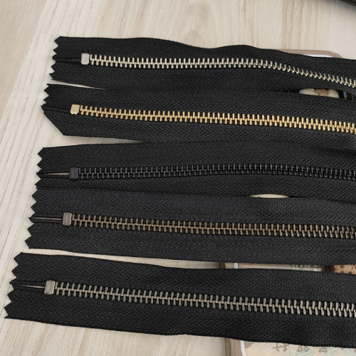 Молния металлическая №5 20 см зубья YKK Япония фото 2 Молния металлическая №5 20 см зубья YKK Япония фото 2