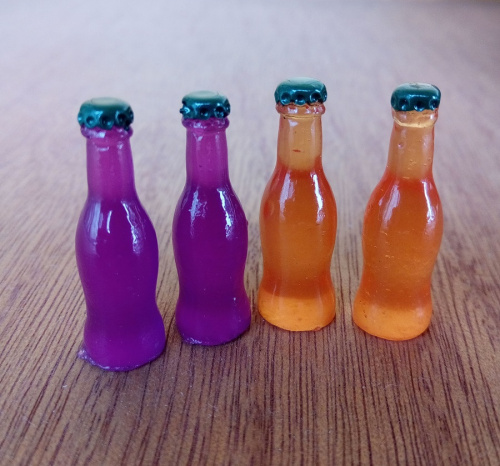 Баночки с джемом и бутылочки с напитками для кукол фото 3