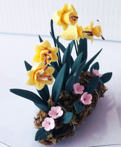 Нарциссы садовые для кукольного дома | Галерея фото | Pava.pro Нарциссы садовые для кукольного дома - фото товара