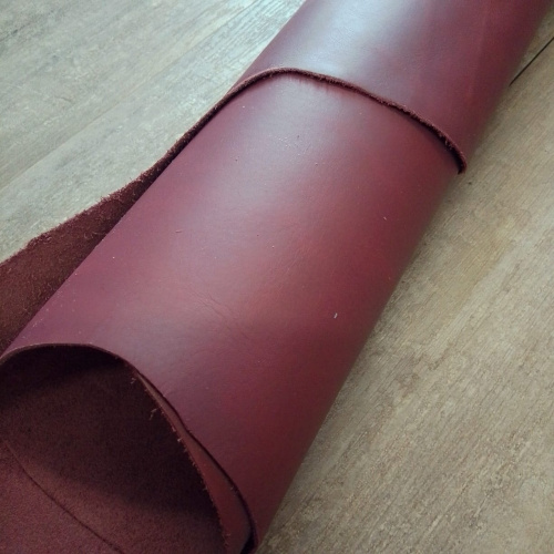 Кожа теленок 1,2-1,4 мм хромового дубл. Бургунди Италия Кожа теленок 1,2-1,4 мм хромового дубл. Бургунди Италия