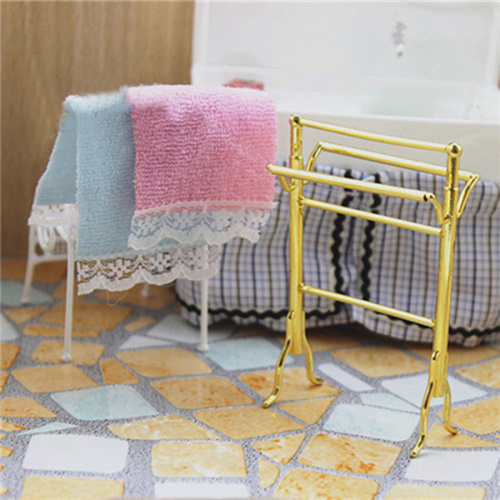 Полотенцесушители с полотенцами кукольная миниатюра 1:12  PS G106 - фото товара фото 2
