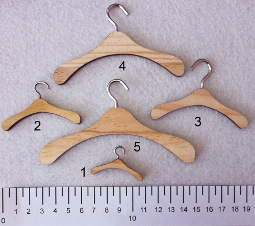 Вешалки для кукольной одежды Миниатюра 1:12 Вешалки для кукольной одежды Миниатюра 1:12