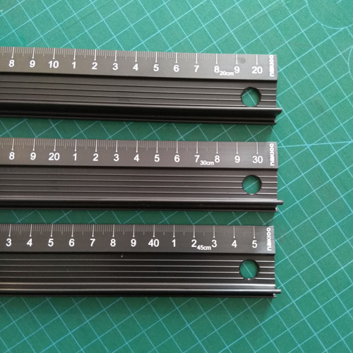 Линейка металлическая с протектором и ручкой 20-45 см фото 4