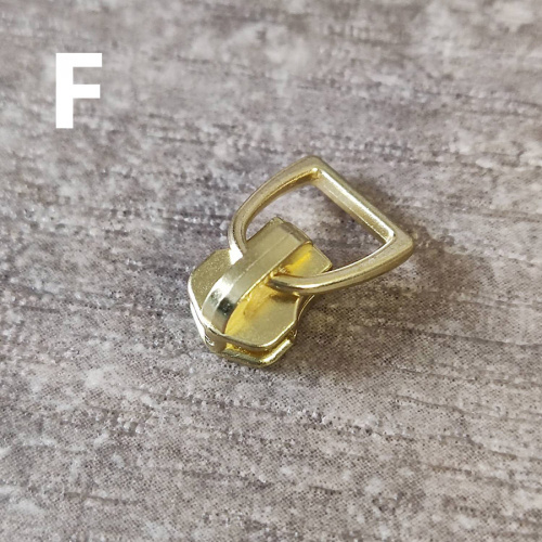 Бегунок с пуллером для молнии №3 YKK, цвет золото фото 7