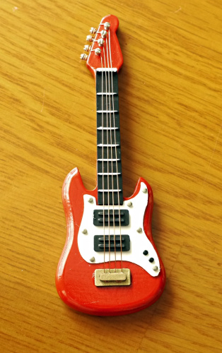 Гитара для куклы фото 3 Гитара для куклы фото 3