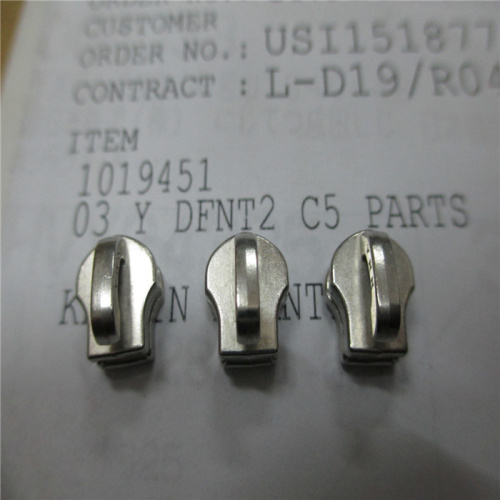 Бегунок без пуллера для молнии №3 YKK EXCELLA серебро | Галерея фото | Pava.pro фото 2 Бегунок без пуллера для молнии №3 YKK EXCELLA серебро DFNT2 C5 - фото товара фото 2