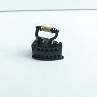 Утюг ретро для кукольного домика  - купить для кожевенного хобби