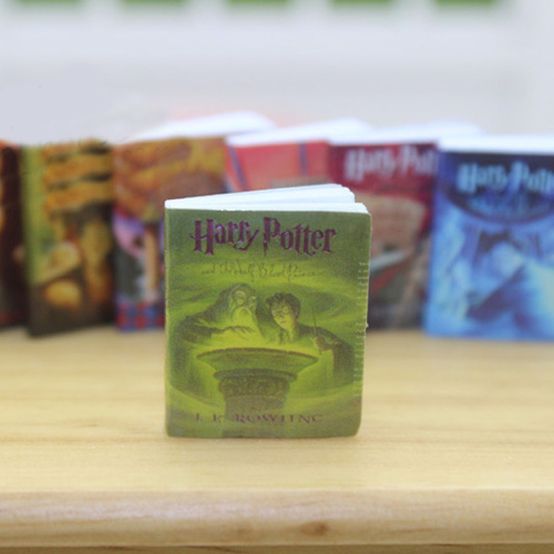 Книги Гарри Поттер для кукольного дома  B207 - фото товара фото 2