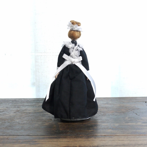 Кукла Горничная Миниатюра 1:12  DH DK-07 - фото товара фото 3