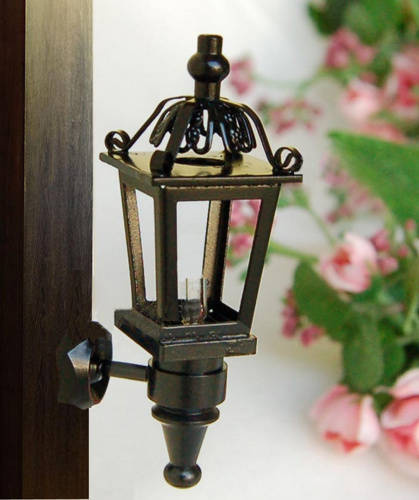 Уличный фонарь подвесной на батарейке для кукол Уличный фонарь подвесной на батарейке для кукол